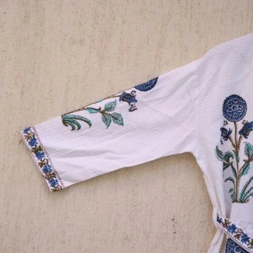 Ivory-Blue Floral Buta Cotton Waffle Bathrobe