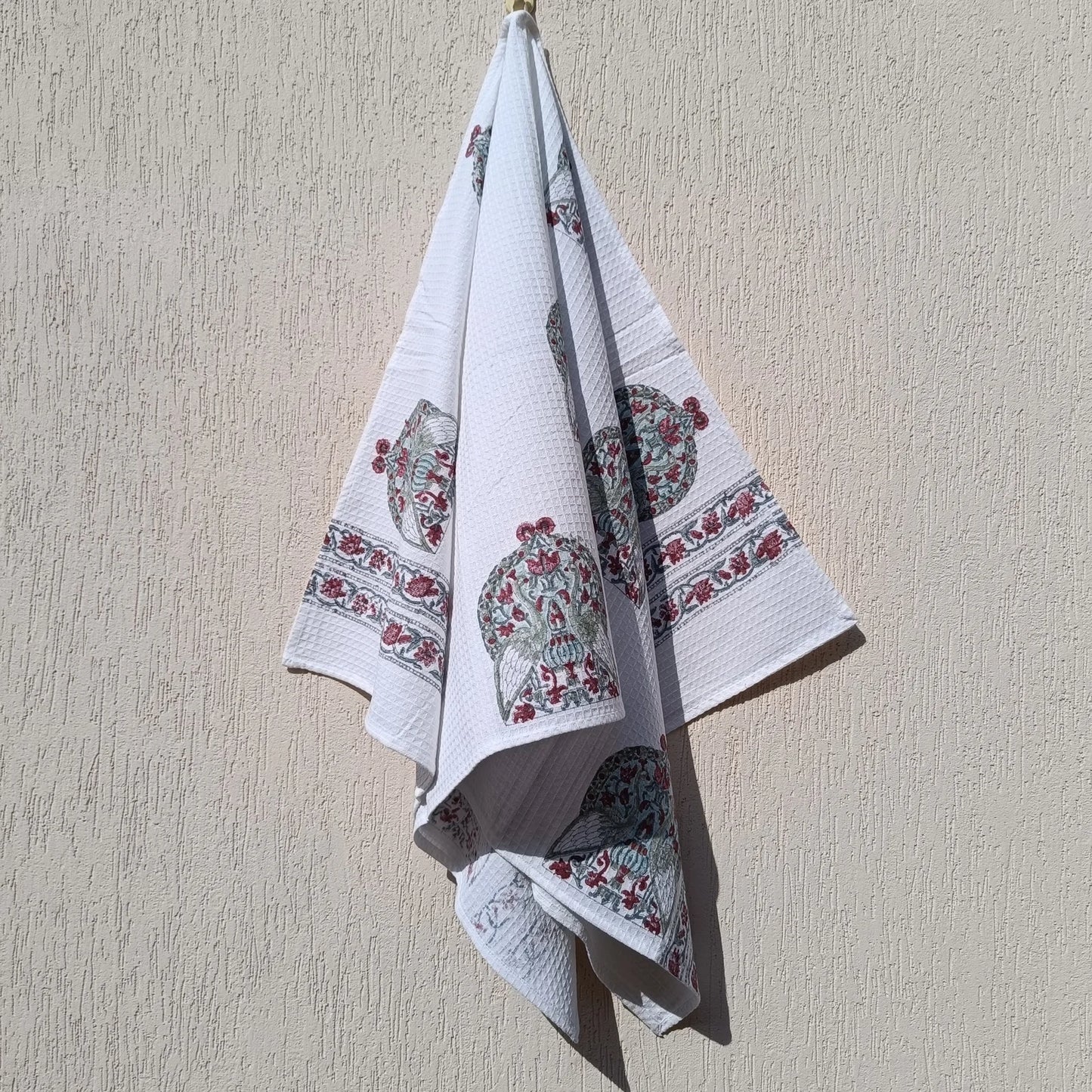 Motif Cotton Waffle Bath Towel